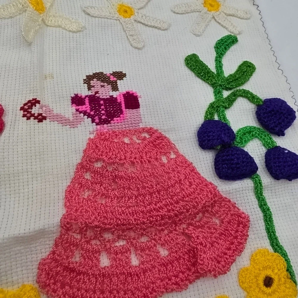 Vintage Handmade Crochet Southern Belle Flower Sampler Wall Hanging 12x12 N4